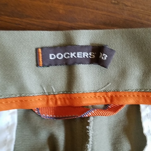 Dockers Khaki Pants - Picture 4 of 6